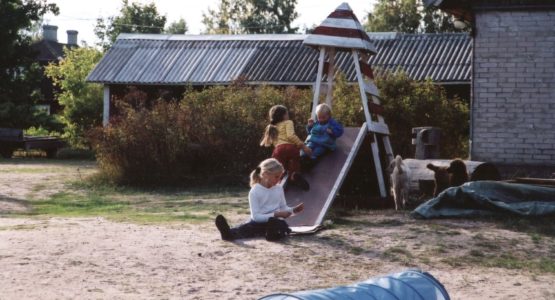 Sadan Vuoden Satoa Siivonen Leikki